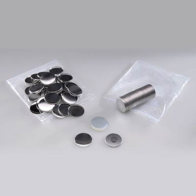 100 placek 50 mm s magnetem (odznaky, buttony)