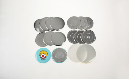 100 placek 50 mm s magnetem (odznaky, buttony)